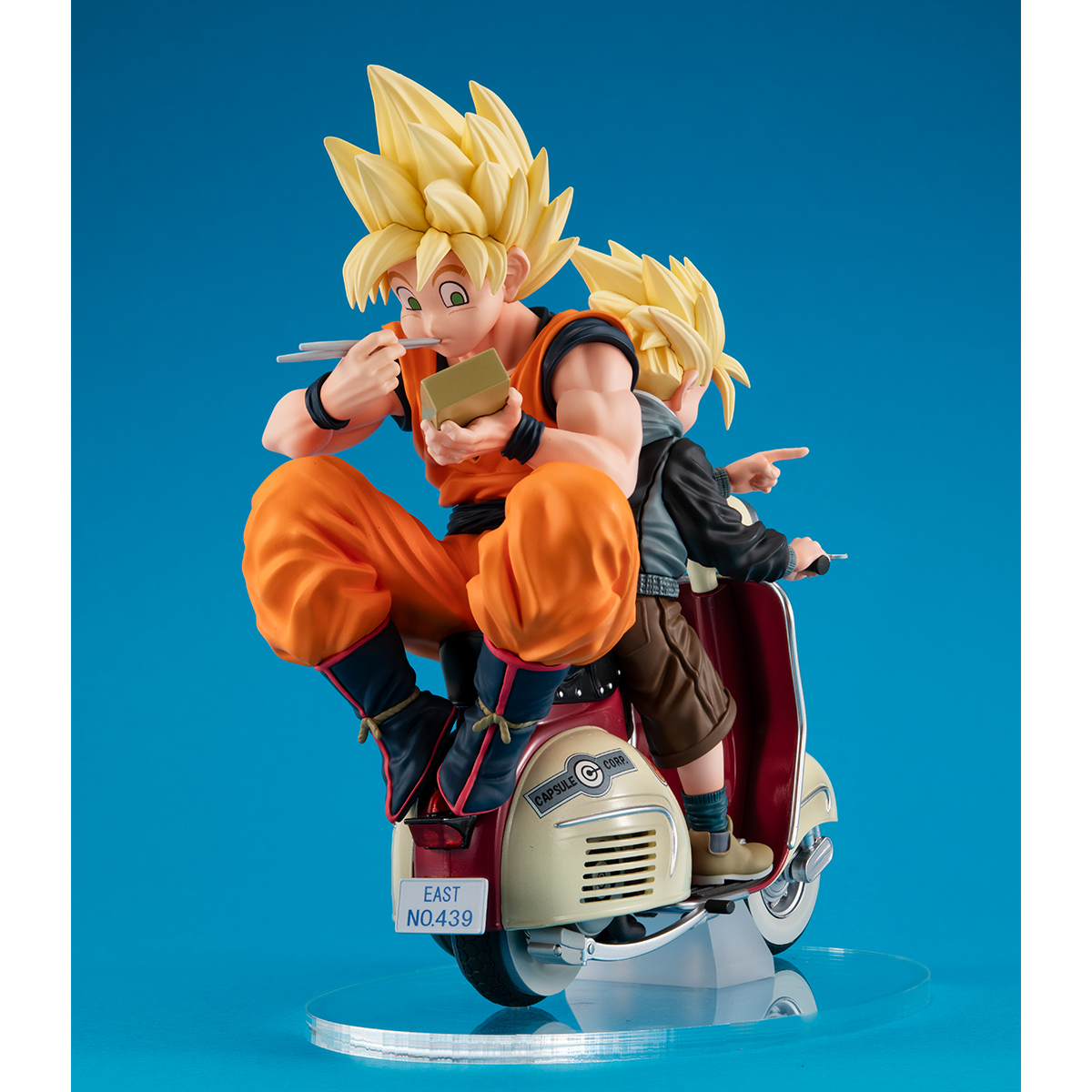 [Pre-Order] DESKTOP REAL McCOY EX Dragon Ball Z Super Saiyan Son Goku & Super Saiyan Son Gohan＆Mortorbike