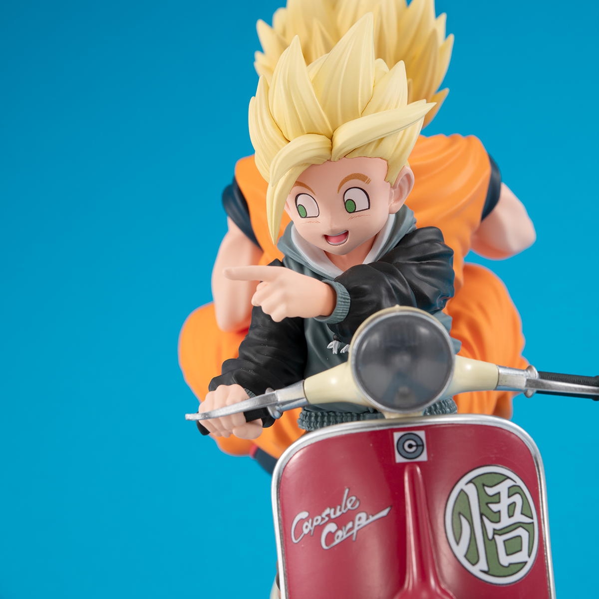 DESKTOP REAL McCOY EX Dragon Ball Z Super Saiyan Son Goku & Super Saiy
